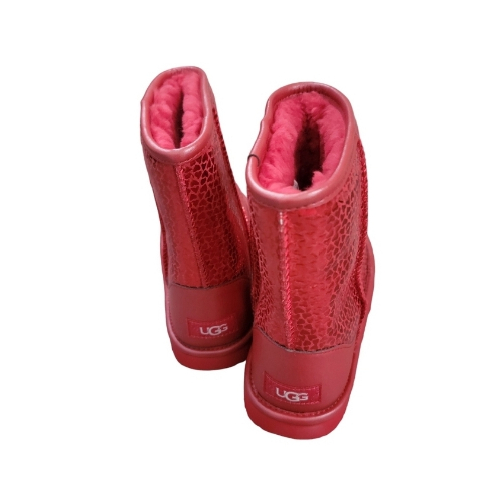 NWOT Ugg - Kids Classic II Gel Hearts Short Boots size 4 Big Kids - Picture 6 of 6